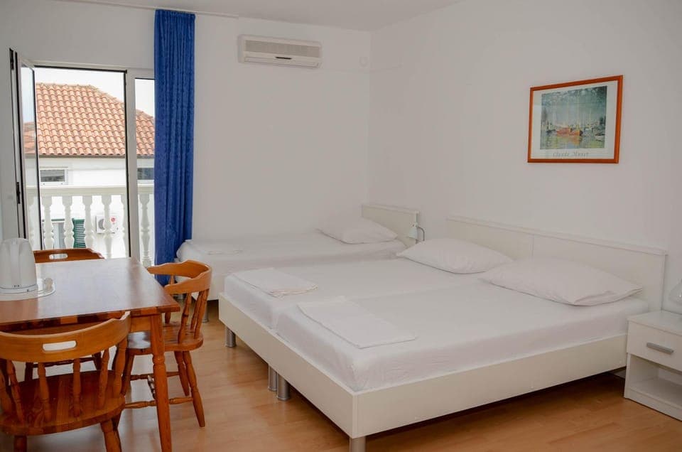 Guesthouse Ana-Maria Bed and Breakfast in Tisno