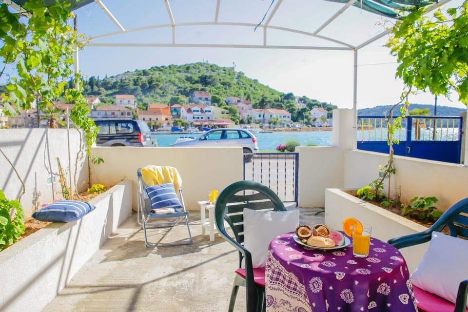 Day, Garden, Seating area, Autumn, On site, Sea view