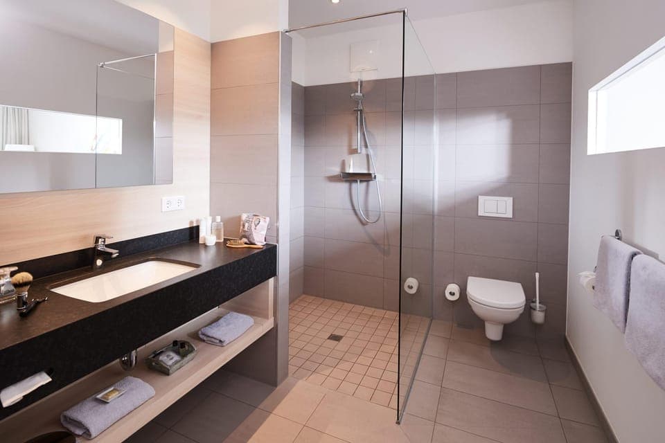 Shower, Toilet, Bathroom