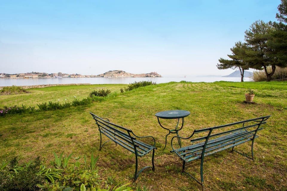 Garden, City view, Garden view, Sea view