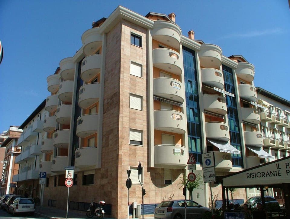 Property building, Facade/entrance