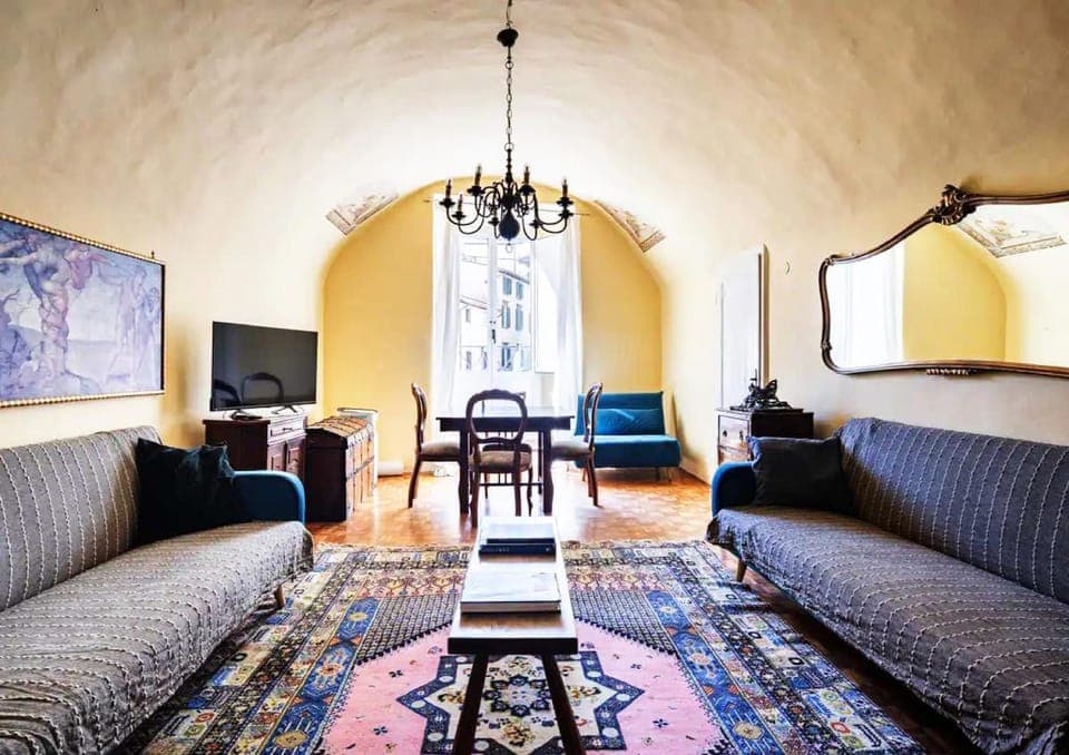 TV and multimedia, Living room, Seating area