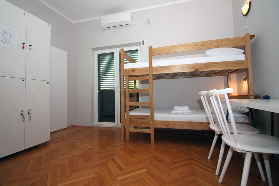 bunk bed