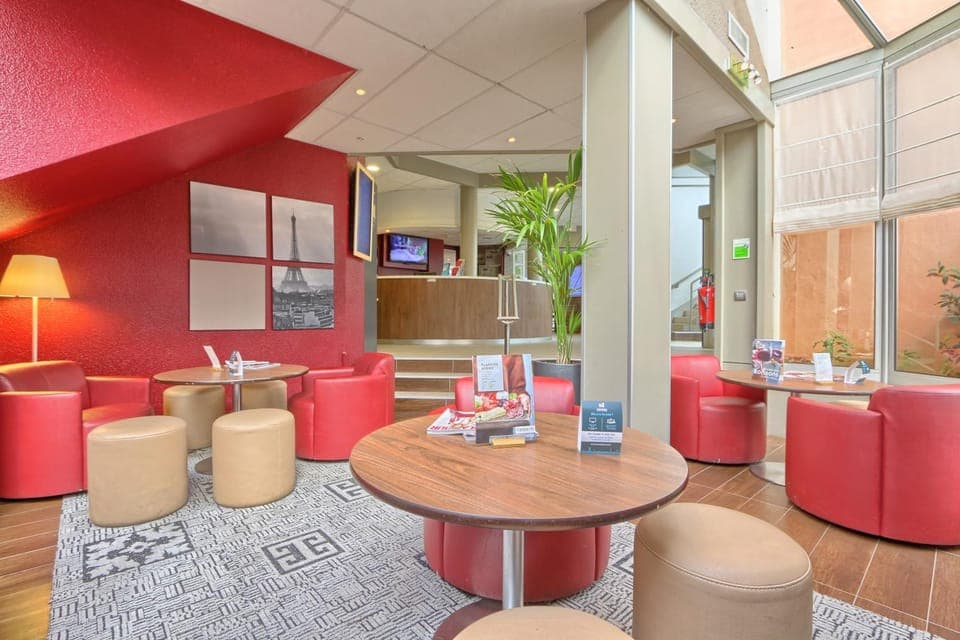 Lobby or reception, Lounge or bar