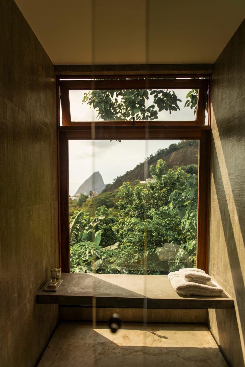 City view, Landmark view, Mountain view, Inner courtyard view