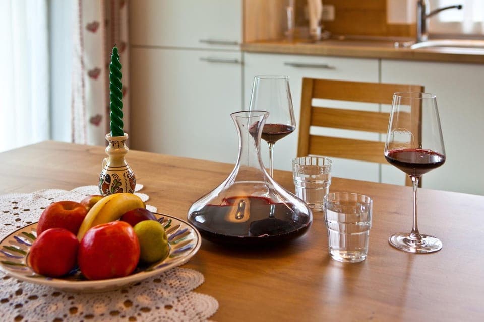 Coffee/tea facilities, Balcony/Terrace, Kitchen or kitchenette, Dining area, Garden view, Mountain view, Street view