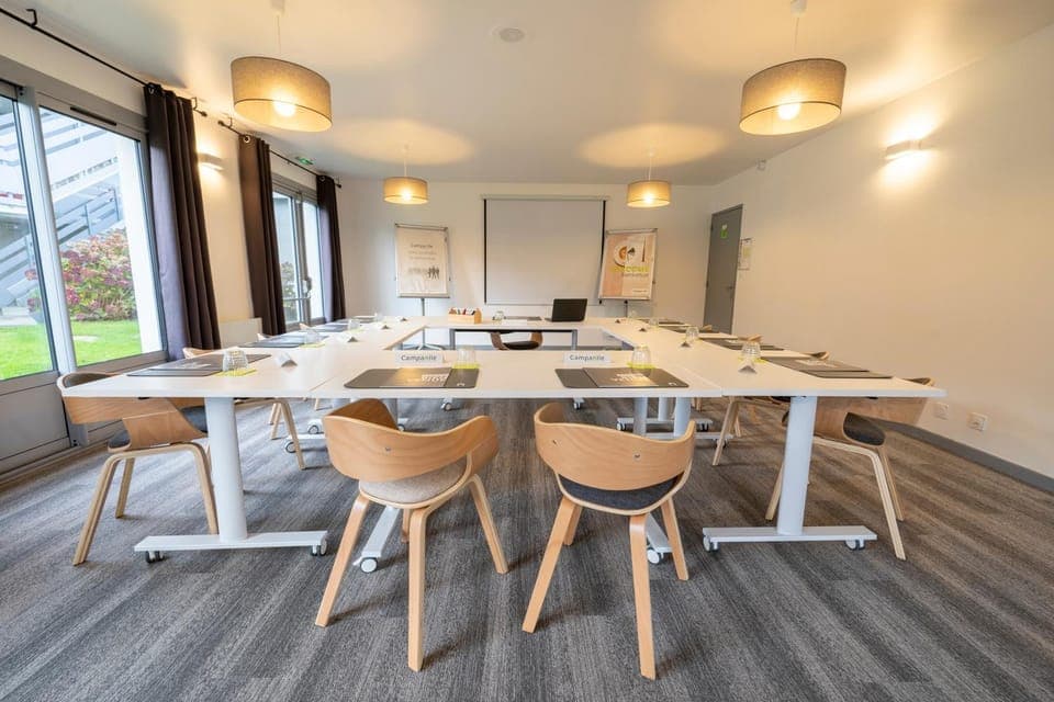 Meeting/conference room