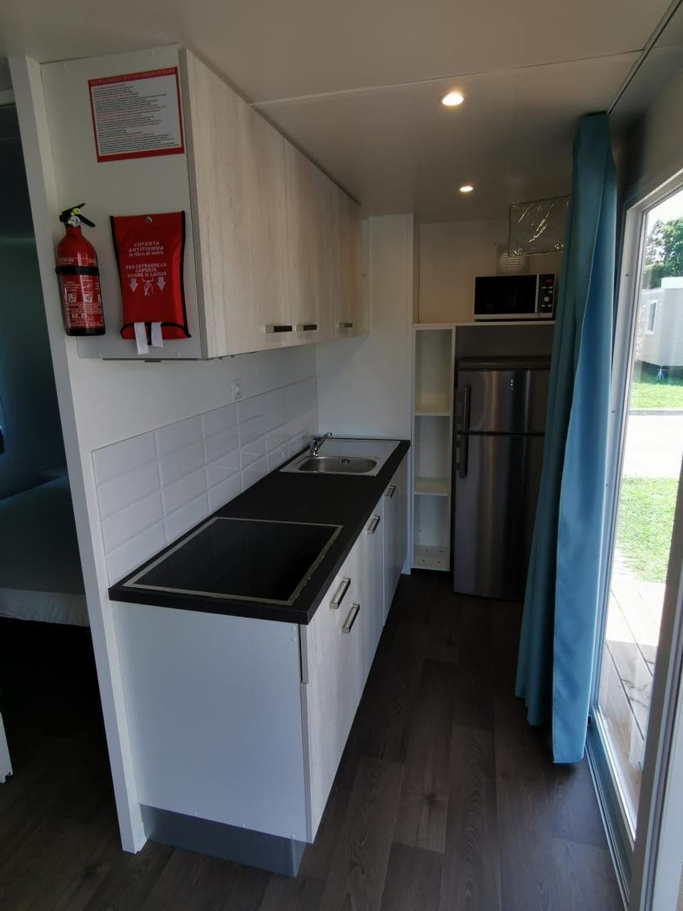 Kitchen or kitchenette, Communal kitchen