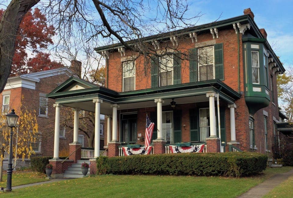 Property building, Facade/entrance