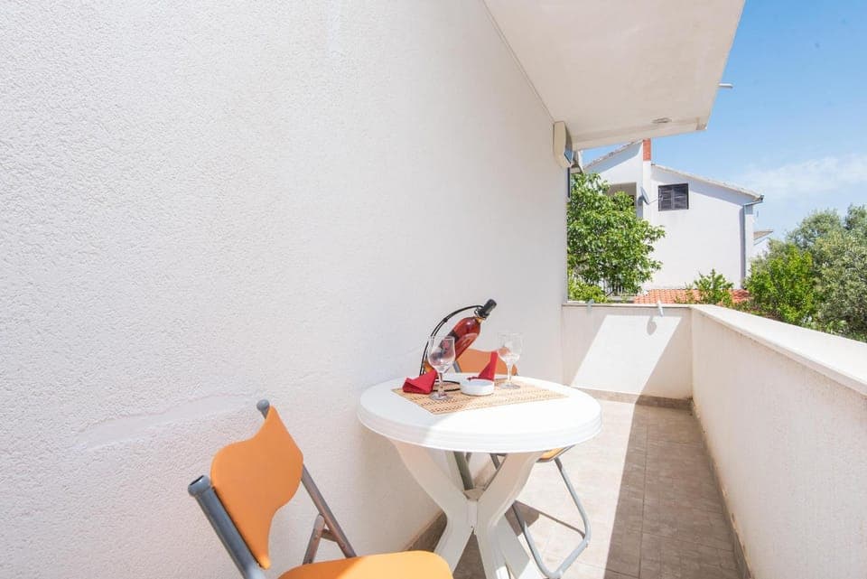 Garden, Balcony/Terrace, Seating area, Garden view, Street view