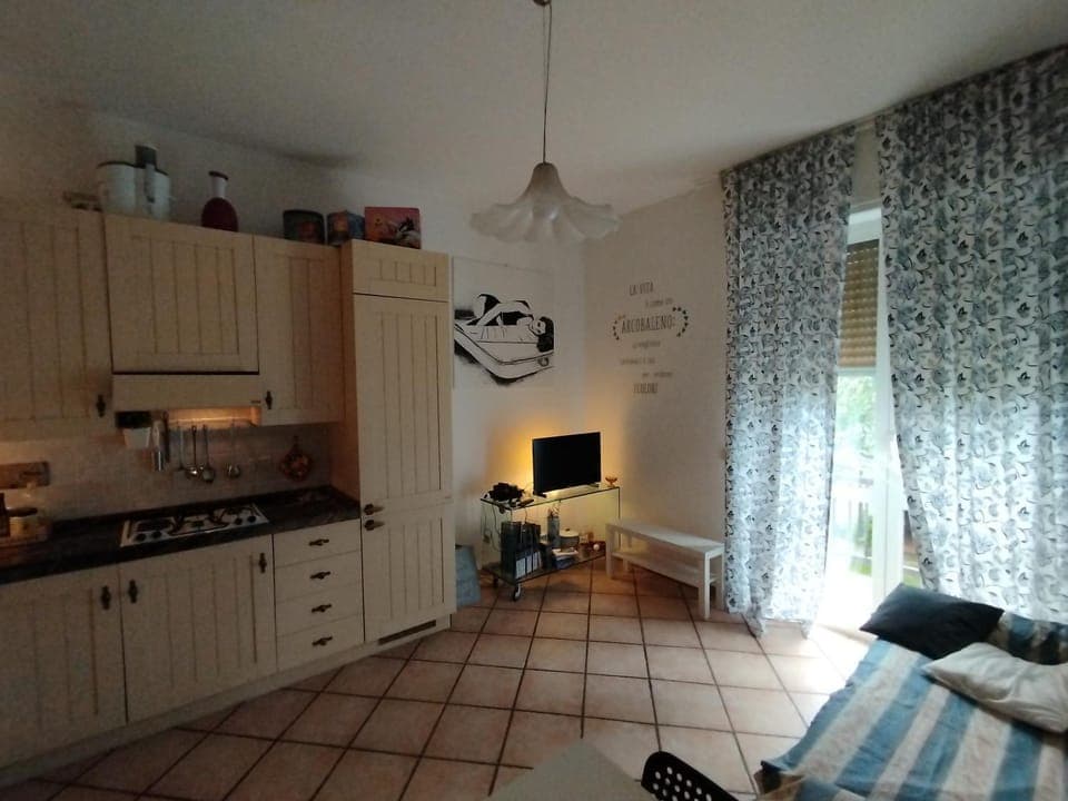 TV and multimedia, Kitchen or kitchenette, Living room, Dining area