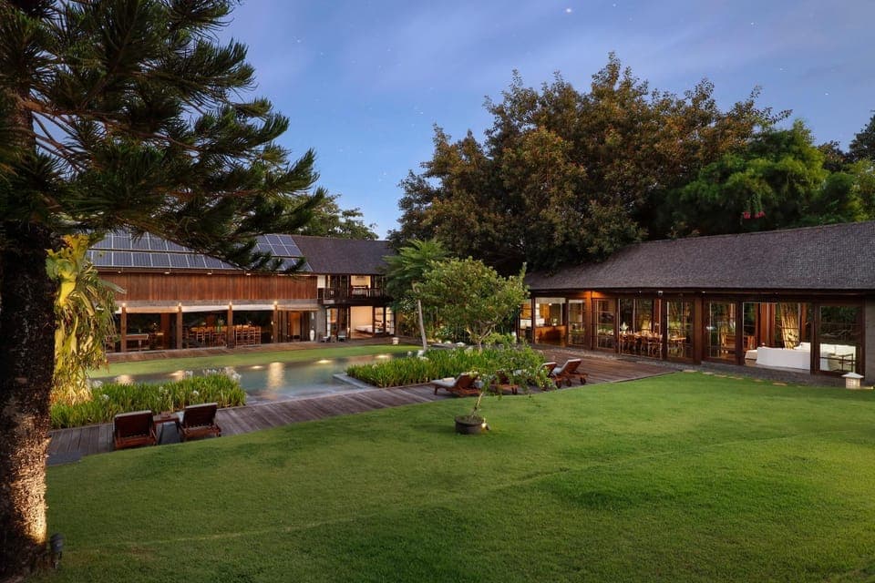 Property building, Garden