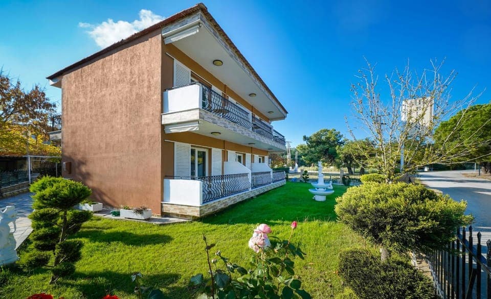 Property building, Garden