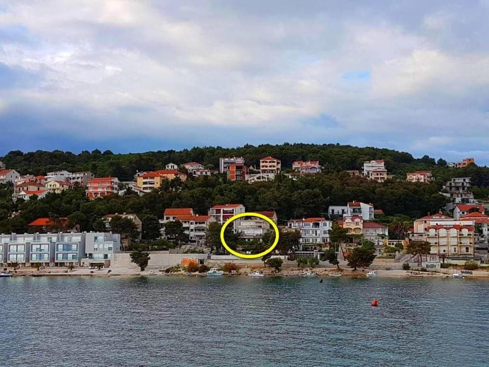 Facade/entrance, Beach