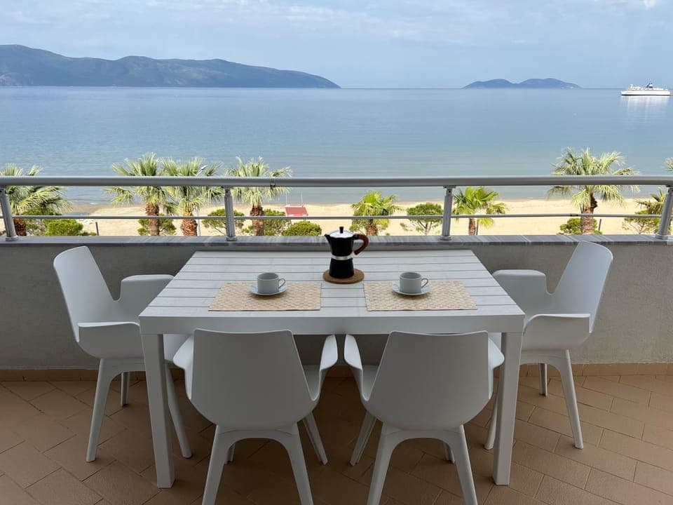 Balcony/Terrace, Dining area, Sea view, Family