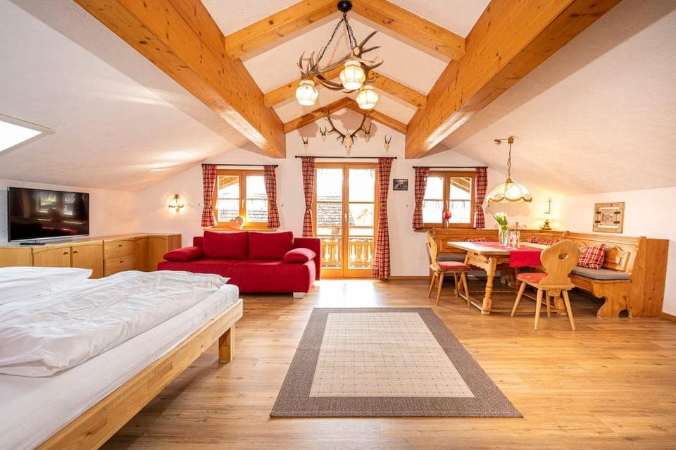 Living room, Photo of the whole room, Bedroom