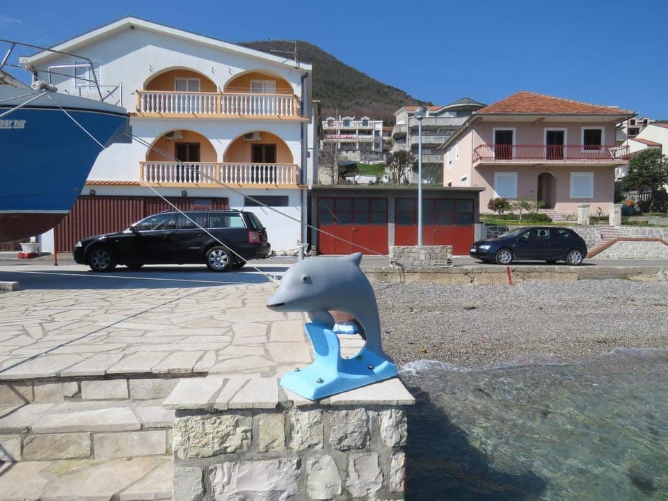 Property building, Patio, Facade/entrance, Beach