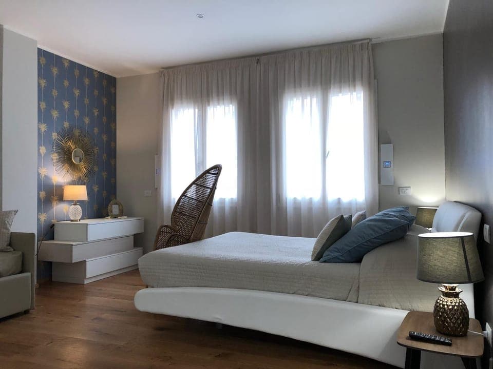 Living room, Bedroom