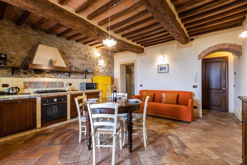 Kitchen or kitchenette, Living room, Seating area, Dining area, dishwasher, microwave, oven, stove