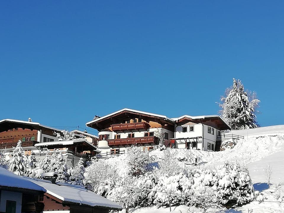 Off site, Day, Winter