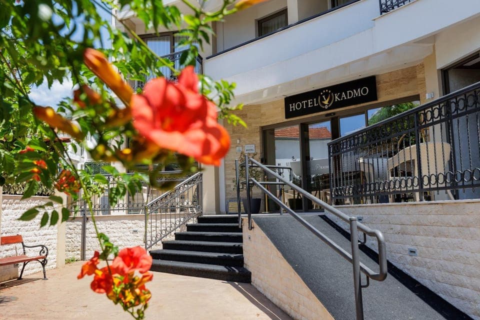 Property building, View (from property/room)