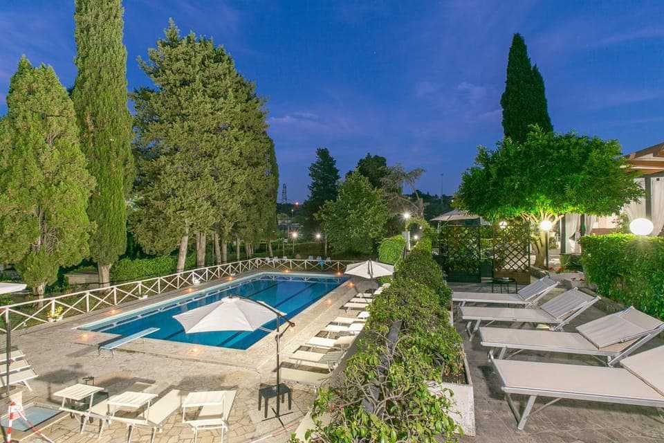 Natural landscape, Garden, Pool view, Swimming pool, Swimming pool, sunbed