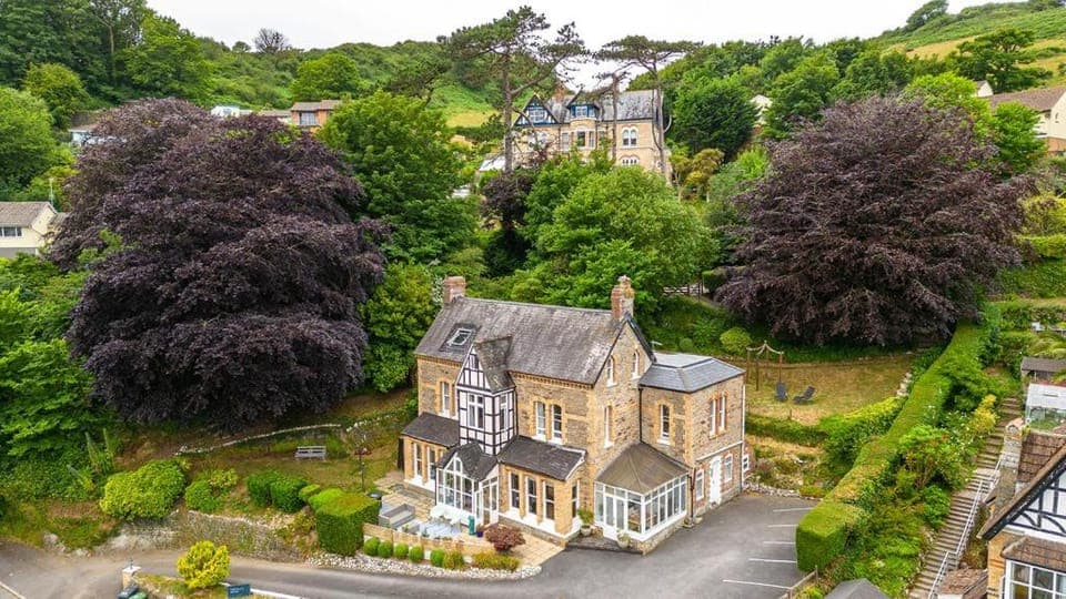 Property building, Natural landscape, Garden view