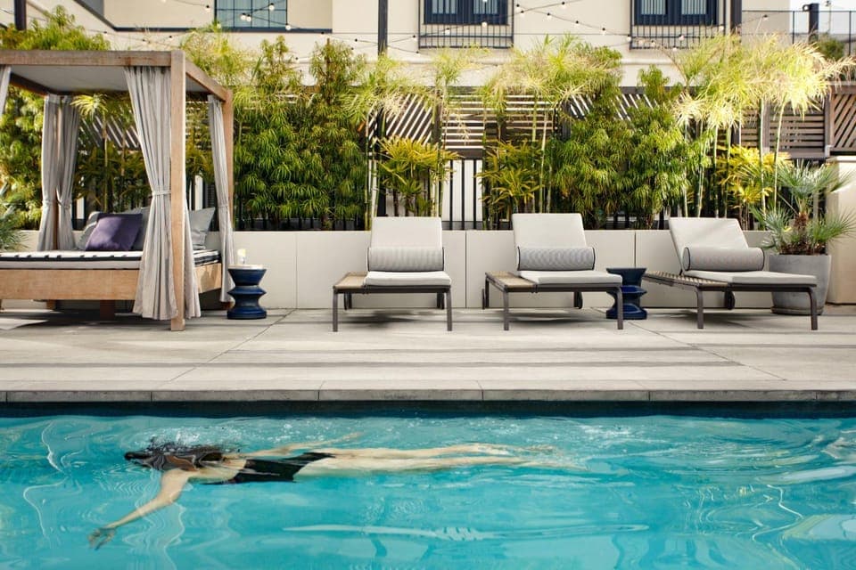 Swimming pool