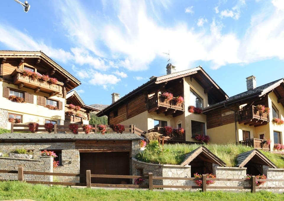 Property building, Summer