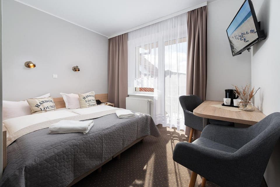 Balcony/Terrace, Photo of the whole room, Garden view