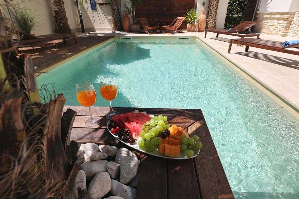Swimming pool
