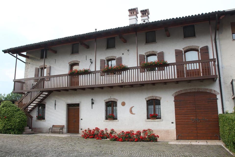 Property building, View (from property/room), Balcony/Terrace