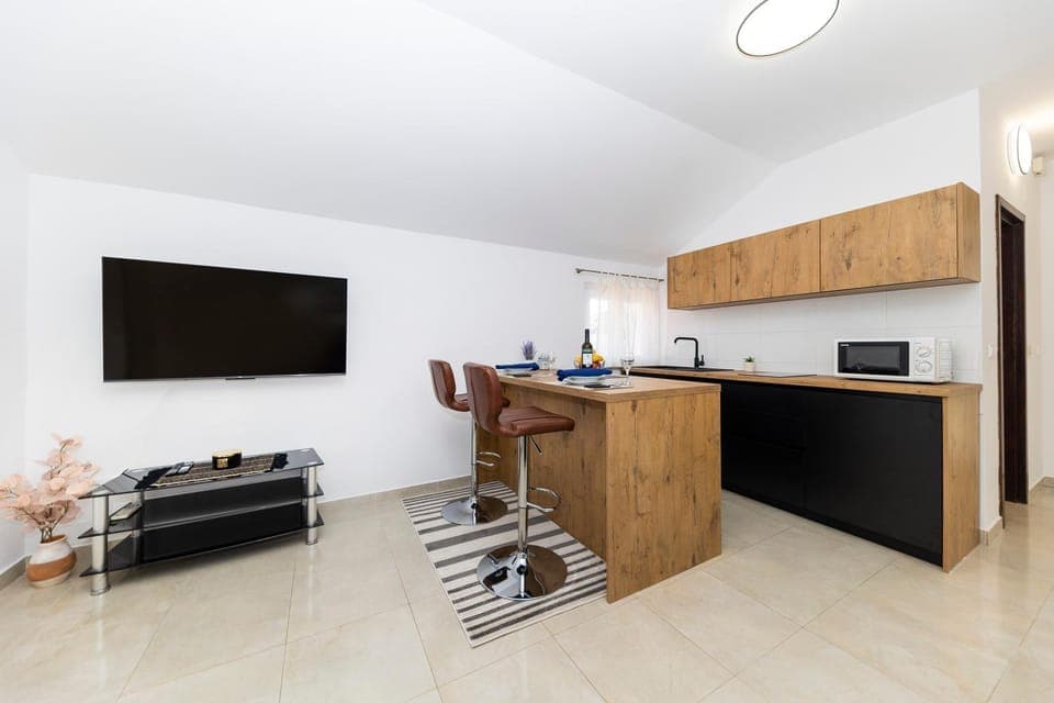 TV and multimedia, Kitchen or kitchenette