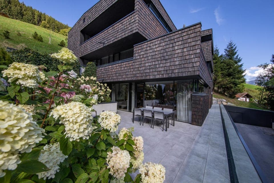 Property building, Balcony/Terrace