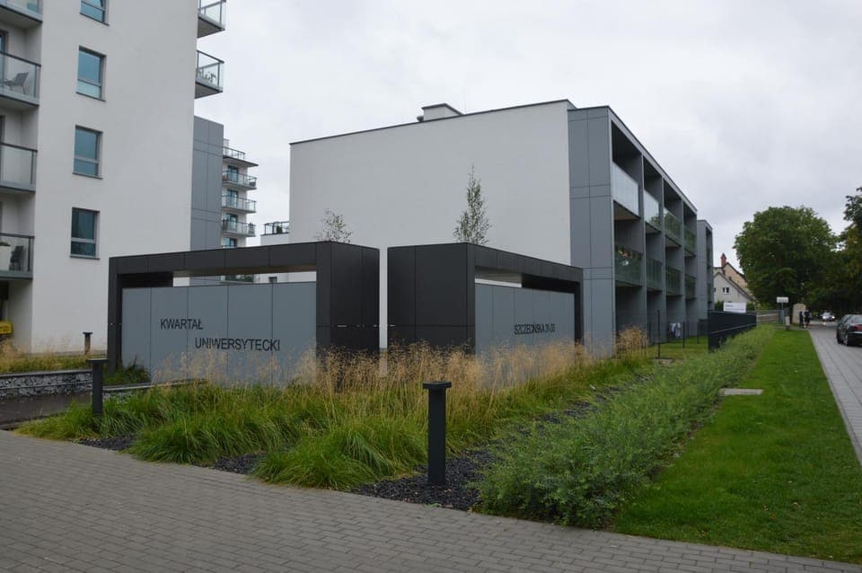 Property building, Street view