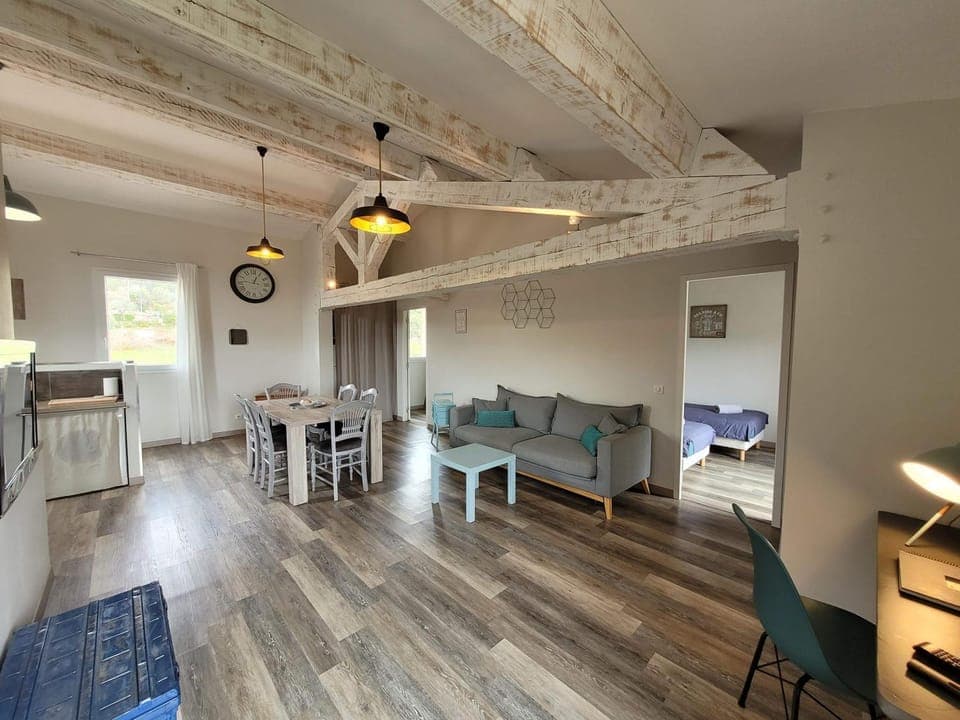 Living room, Seating area, Dining area