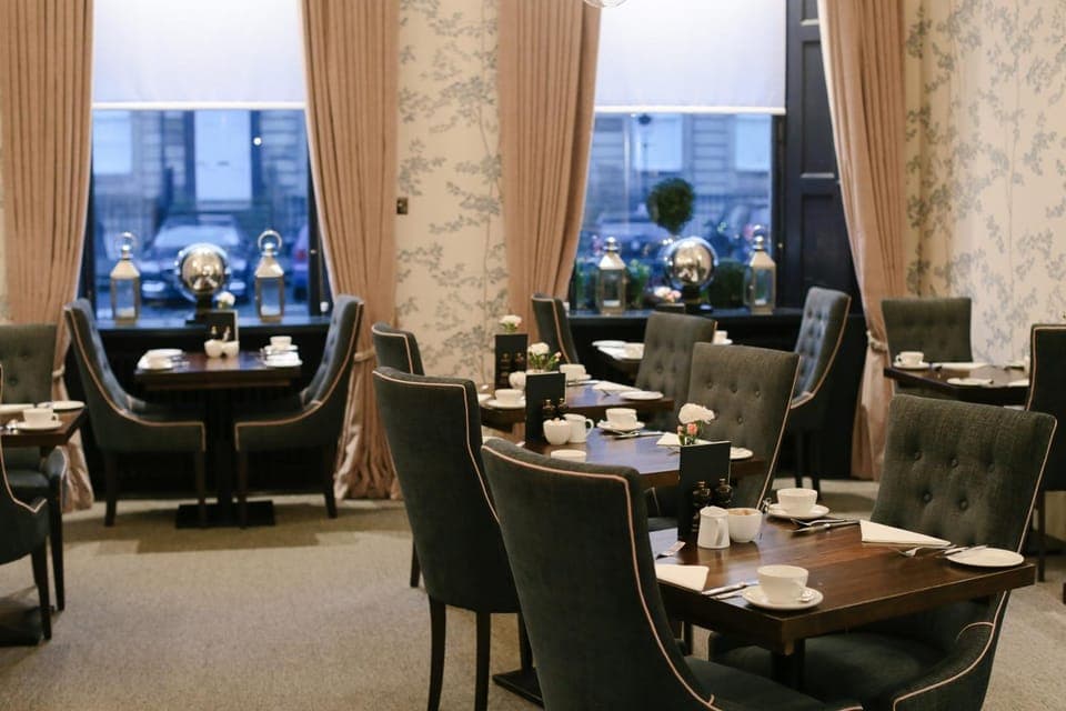 Restaurant/places to eat, Dining area