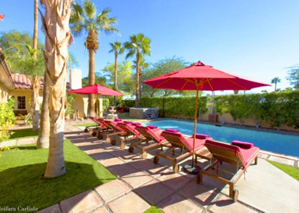 Patio, Day, Garden, Hot Spring Bath, Pool view, Swimming pool, sunbed