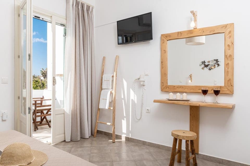 TV and multimedia, Photo of the whole room, towels