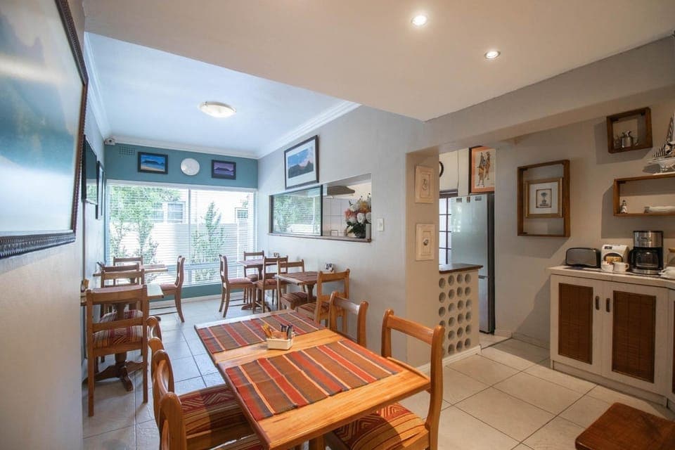 Dining area, Communal kitchen