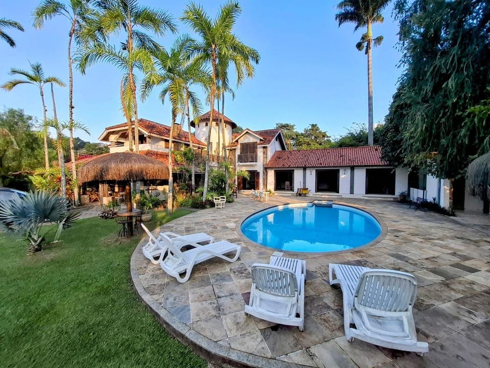 Property building, Patio, Spring, Day, Garden, Garden view, Pool view, Swimming pool, sunbed