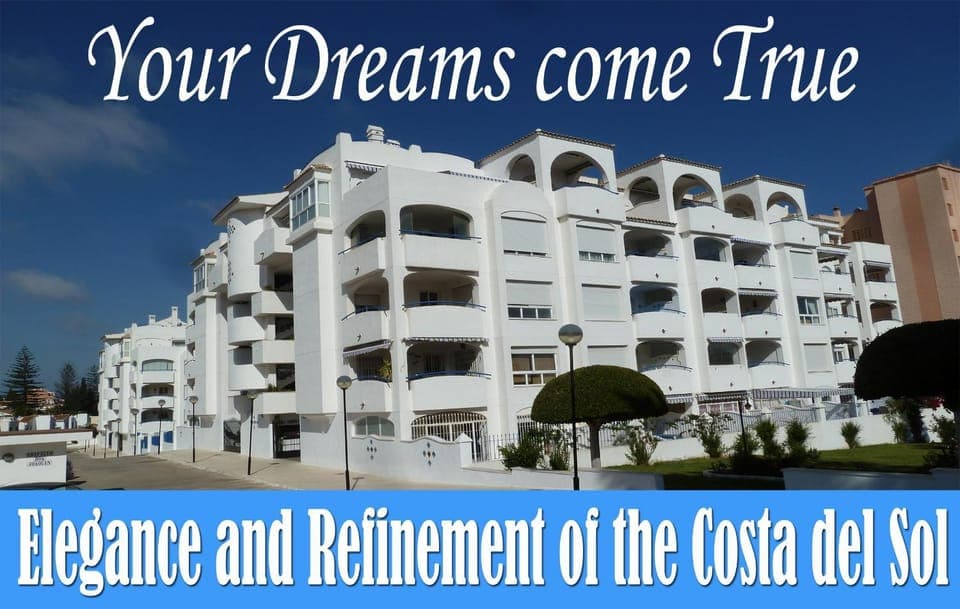 Property building, Facade/entrance, Day, Logo/Certificate/Sign, On site