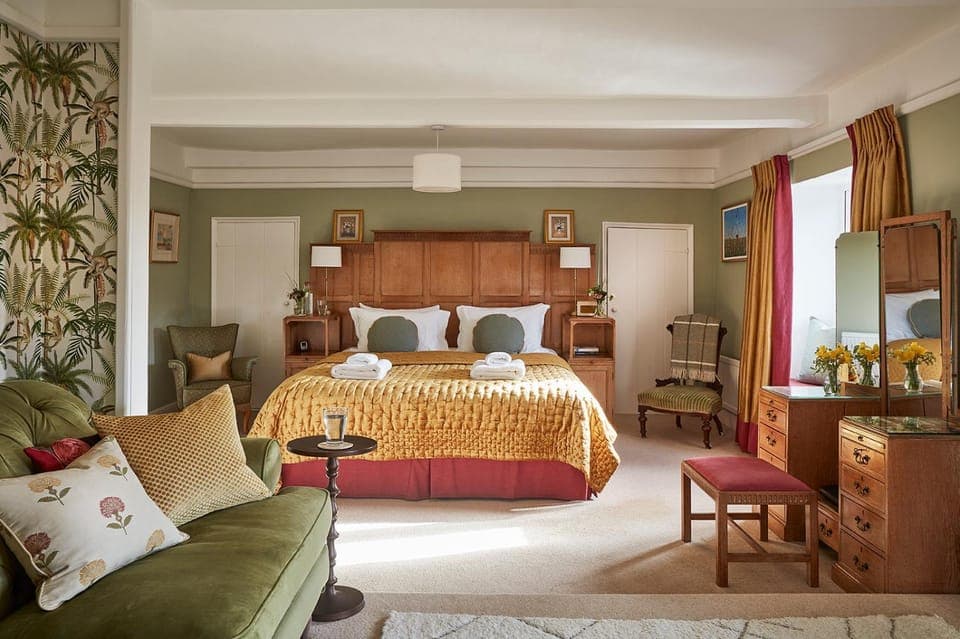 Living room, Bedroom