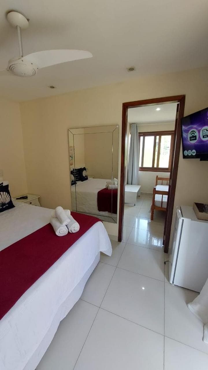 Bedroom, towels