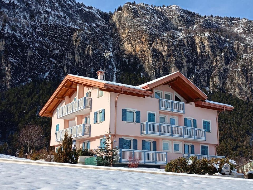 Garden, Mountain view