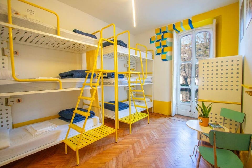 Bed, Photo of the whole room, Bedroom, bunk bed