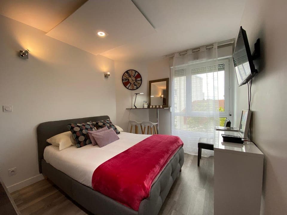 Living room, Seating area, Bedroom