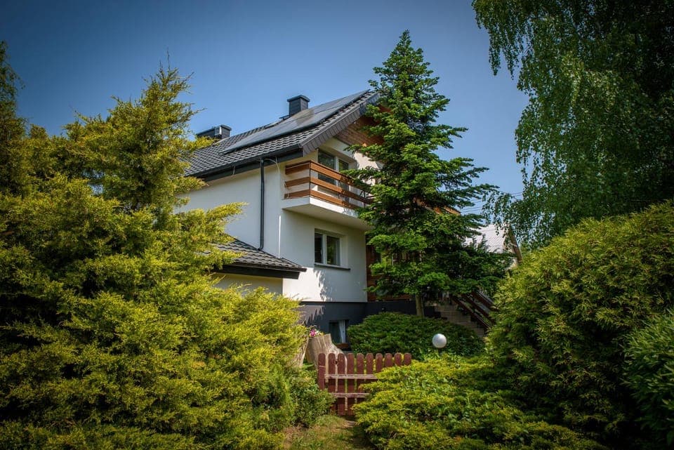 Property building, Natural landscape, Garden, Balcony/Terrace, Garden view