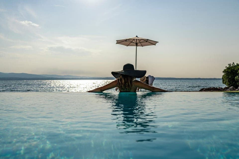 Lake view, Pool view