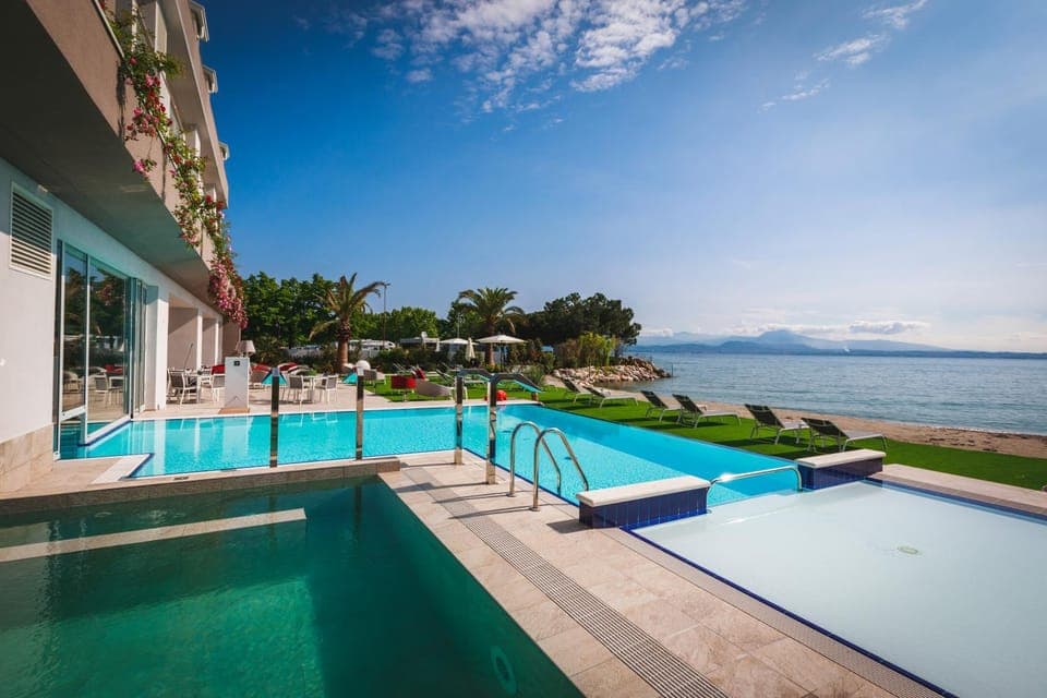 Swimming pool